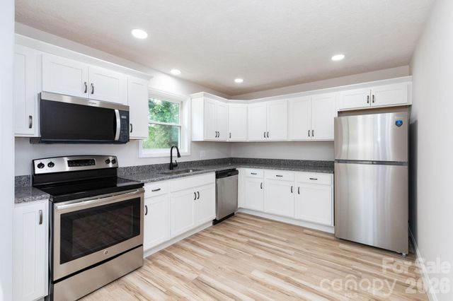 258 New Leicester Highway, Asheville, NC 28806