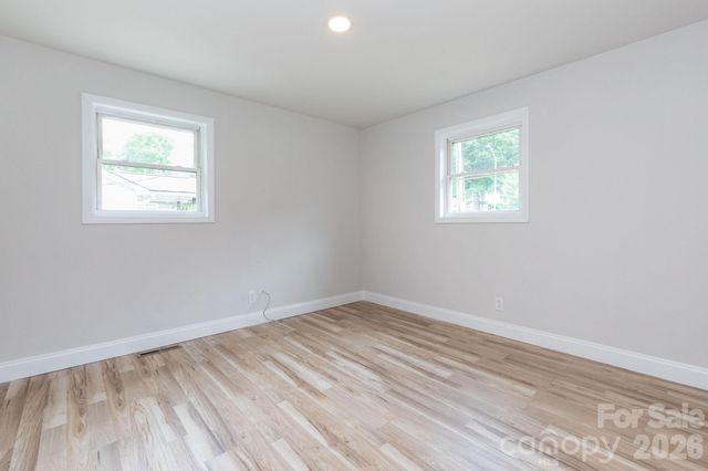 258 New Leicester Highway, Asheville, NC 28806