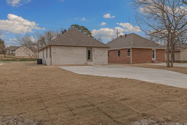 624 N 4th Street, Paragould, AR 72450