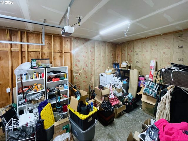 335 Sw SOUTH POINT St, Depoe Bay, OR 97341