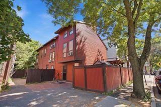 164 Pearl Street 164, Cambridge, MA 02139