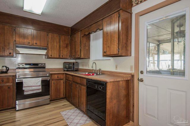 4361 W Avenida De Golf, Pace, FL 32571