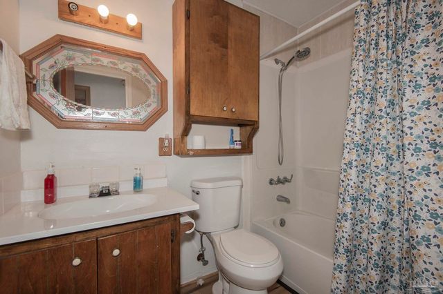 4361 W Avenida De Golf, Pace, FL 32571