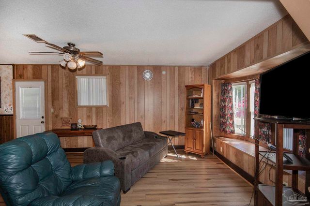 4361 W Avenida De Golf, Pace, FL 32571