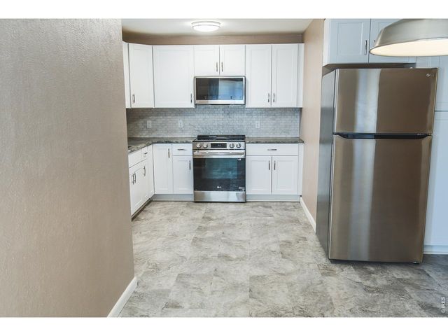 1013 Jennifer Dr, Loveland, CO 80537