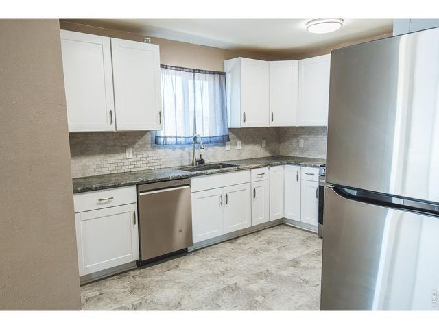 1013 Jennifer Dr, Loveland, CO 80537