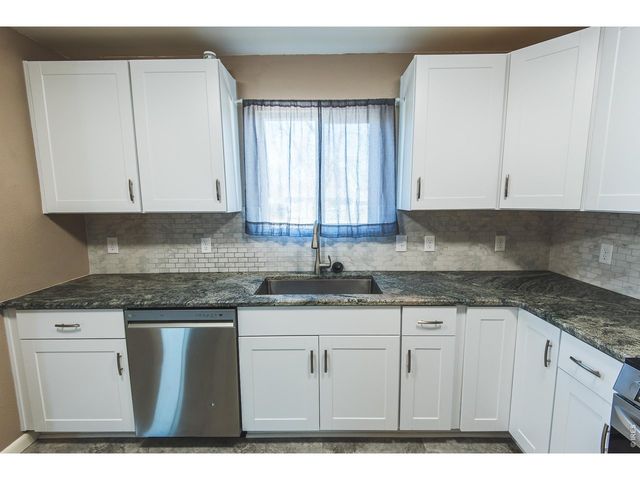 1013 Jennifer Dr, Loveland, CO 80537