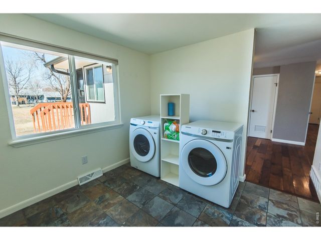 1013 Jennifer Dr, Loveland, CO 80537