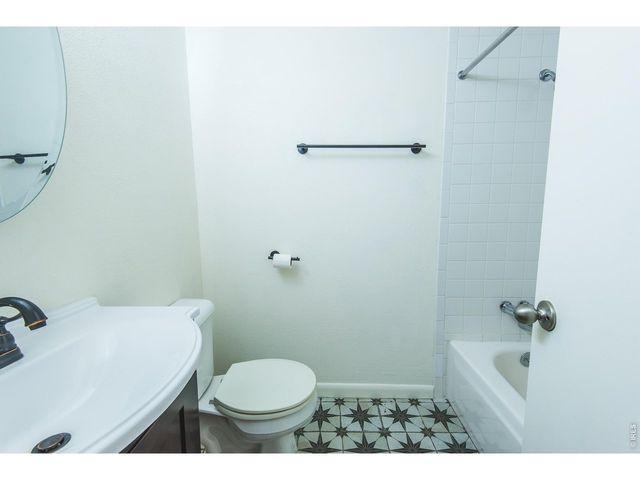 1013 Jennifer Dr, Loveland, CO 80537