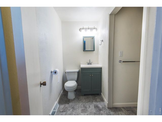 1013 Jennifer Dr, Loveland, CO 80537