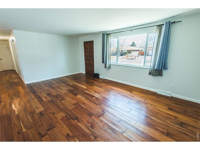 1013 Jennifer Dr, Loveland, CO 80537