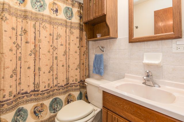 170 Westmere Road, Des Plaines, IL 60016