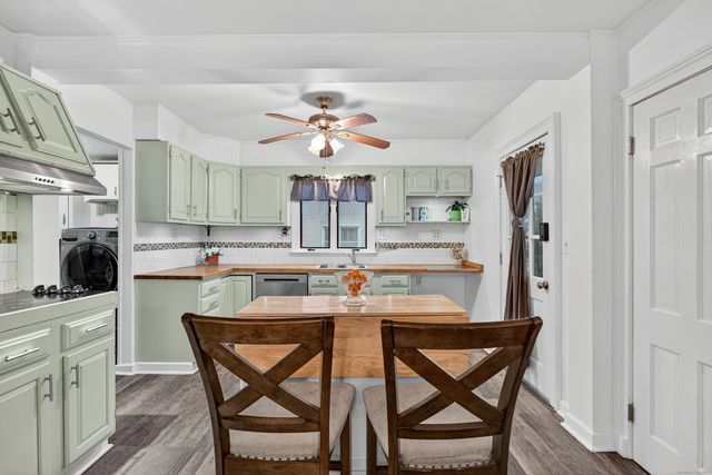 444 Woodward Avenue, New Haven, CT 06512