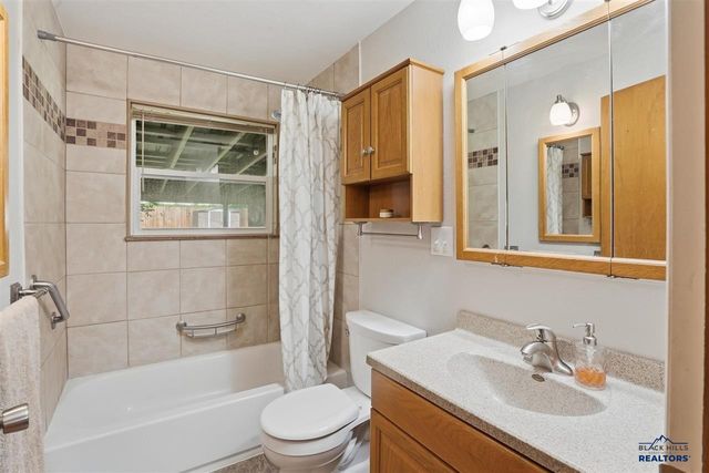 822 N 10th Street, Spearfish, SD 57783