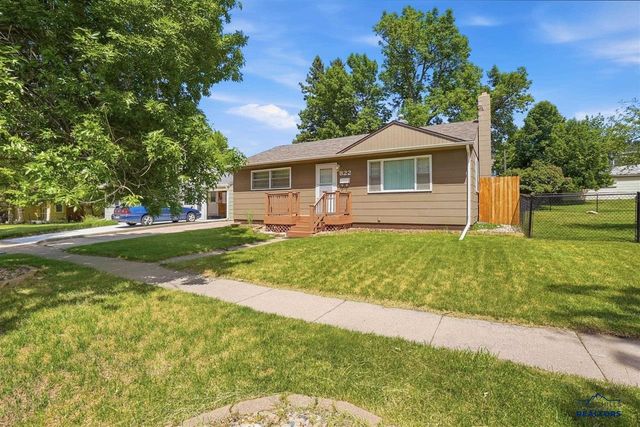 822 N 10th Street, Spearfish, SD 57783