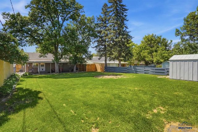 822 N 10th Street, Spearfish, SD 57783