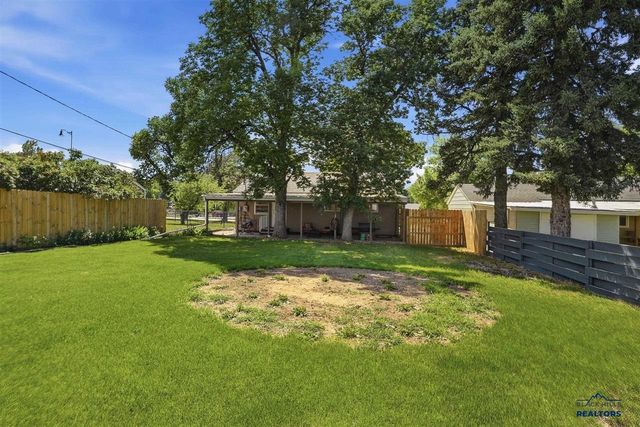 822 N 10th Street, Spearfish, SD 57783