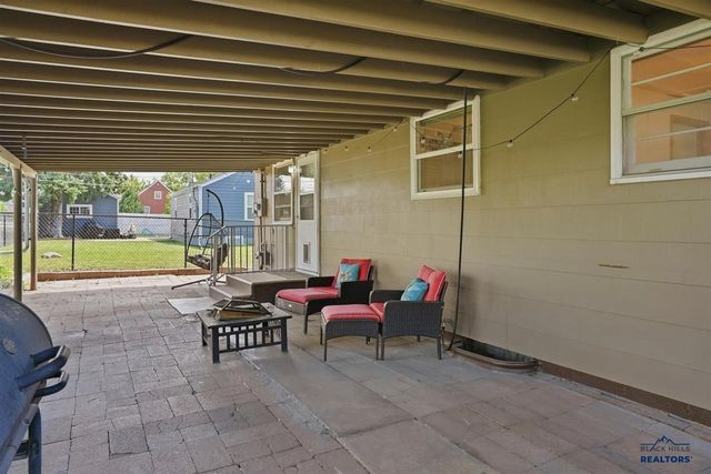 822 N 10th Street, Spearfish, SD 57783