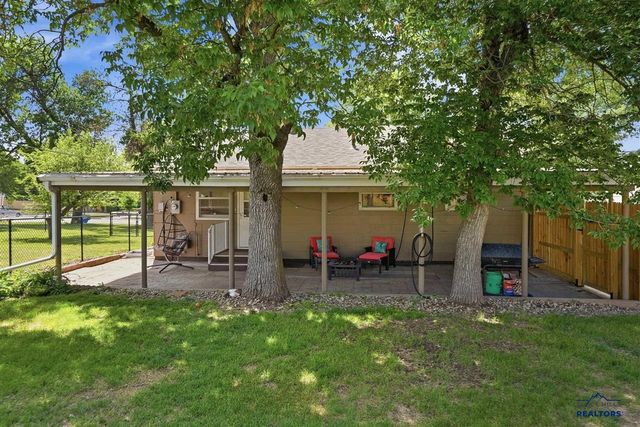 822 N 10th Street, Spearfish, SD 57783