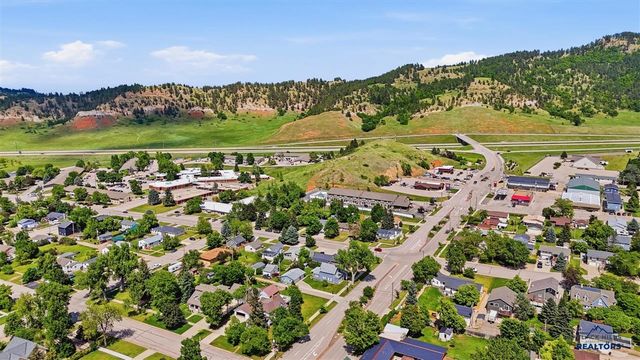 822 N 10th Street, Spearfish, SD 57783