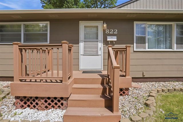 822 N 10th Street, Spearfish, SD 57783