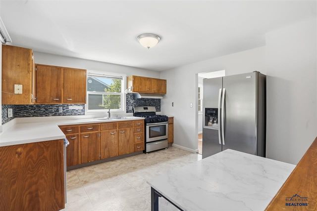 822 N 10th Street, Spearfish, SD 57783