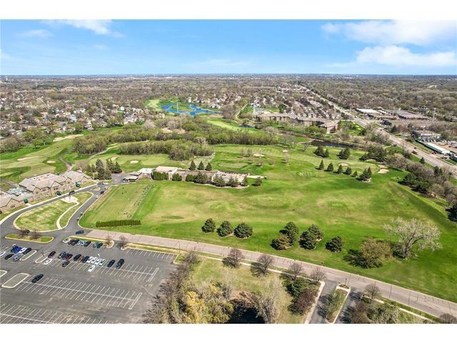3800 85th Avenue N 117, Brooklyn Park, MN 55443