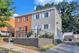 4909 FITCH PL NE, Washington, DC 20019