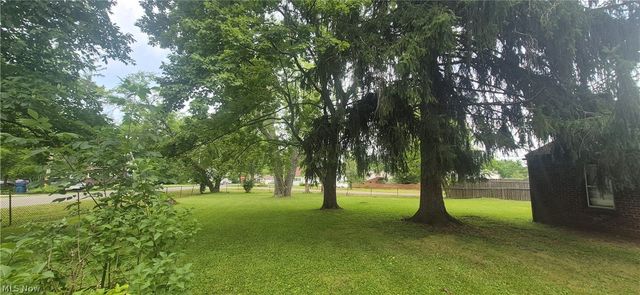 10077 Valleyview Drive, Columbia Station, OH 44028