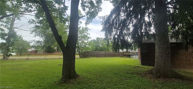 10077 Valleyview Drive, Columbia Station, OH 44028