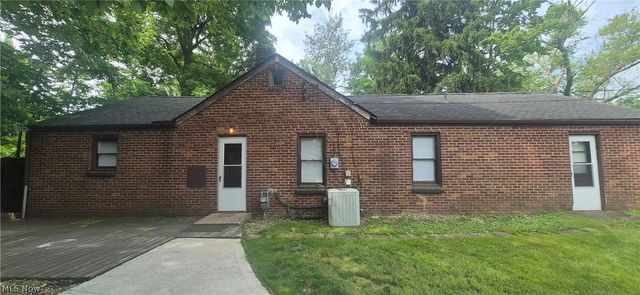10077 Valleyview Drive, Columbia Station, OH 44028