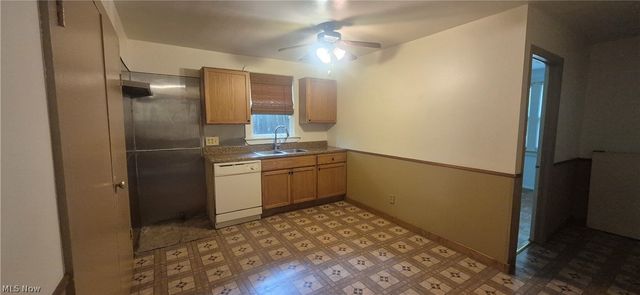 10077 Valleyview Drive, Columbia Station, OH 44028
