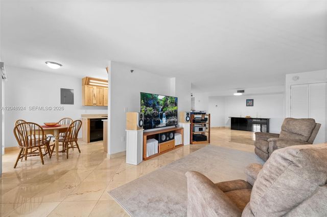 1201 S Ocean Dr 410S, Hollywood, FL 33019