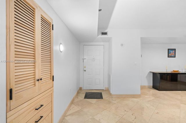 1201 S Ocean Dr 410S, Hollywood, FL 33019