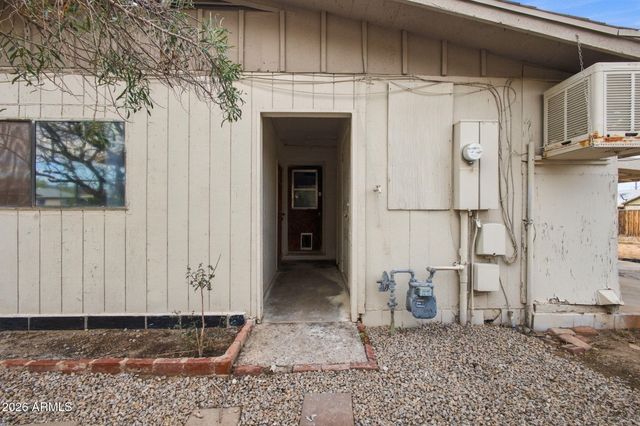 218 W BEAUTIFUL Lane, Phoenix, AZ 85041