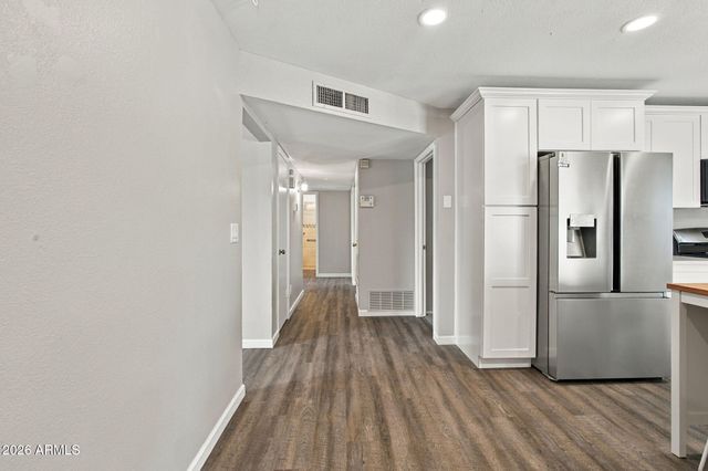 218 W BEAUTIFUL Lane, Phoenix, AZ 85041