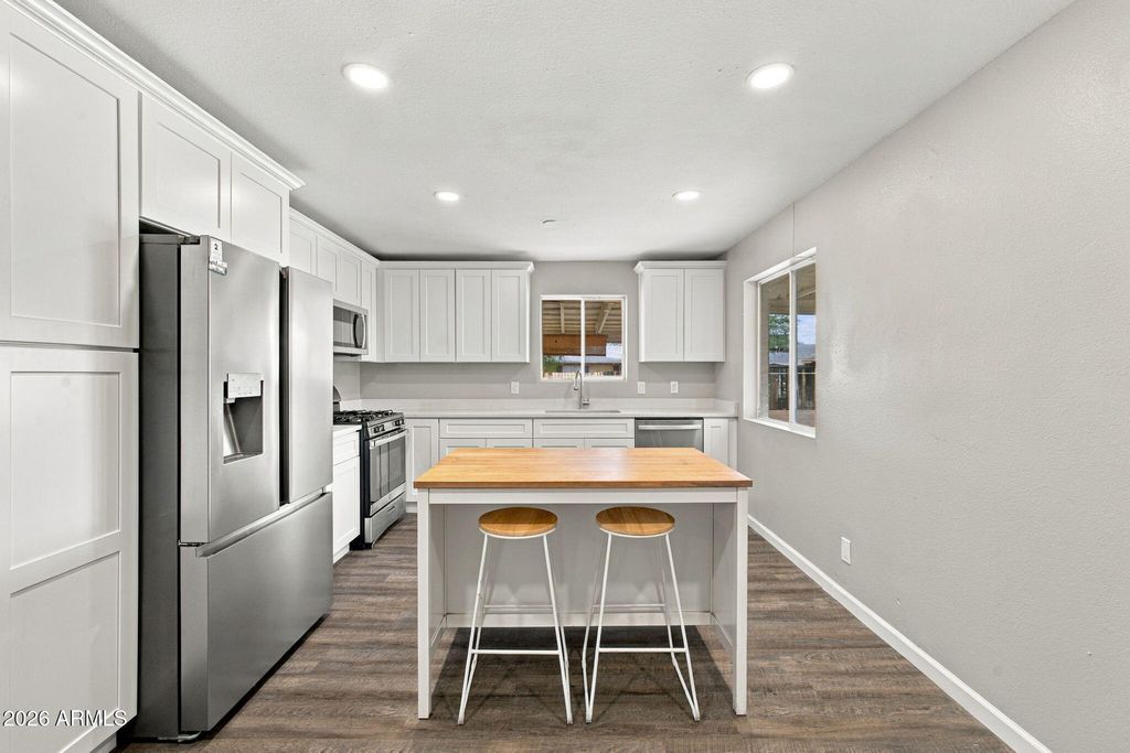218 W BEAUTIFUL Lane, Phoenix, AZ 85041 — exterior