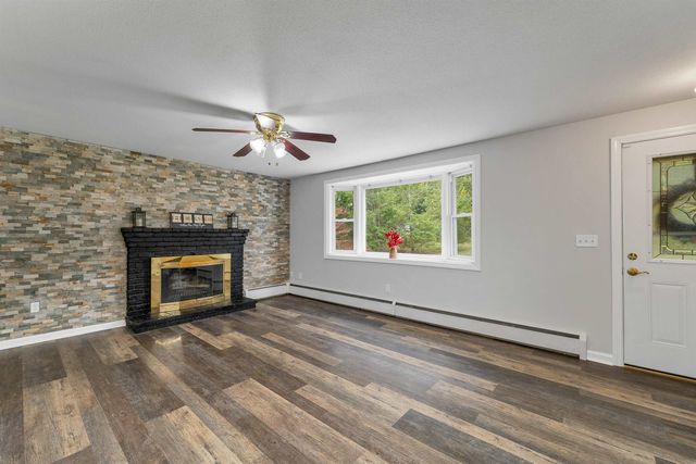 18 E Derry Road, Derry, NH 03038