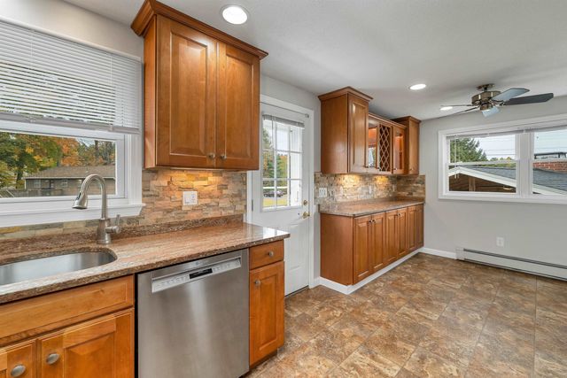 18 E Derry Road, Derry, NH 03038