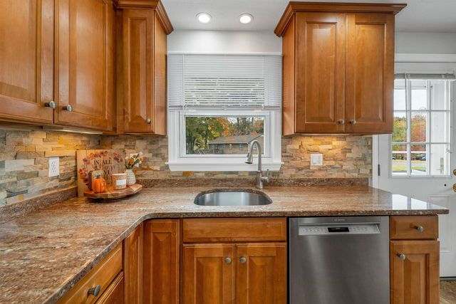 18 E Derry Road, Derry, NH 03038