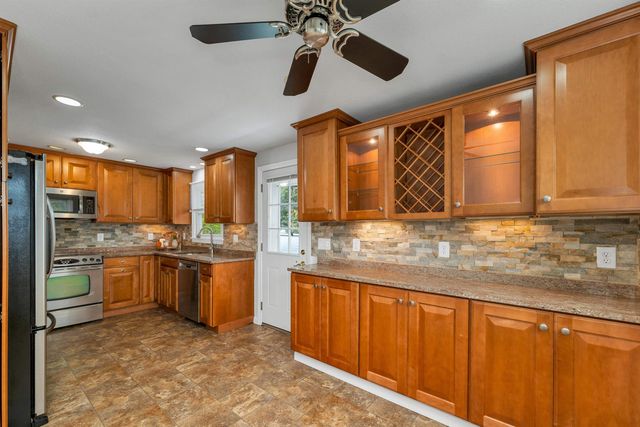 18 E Derry Road, Derry, NH 03038