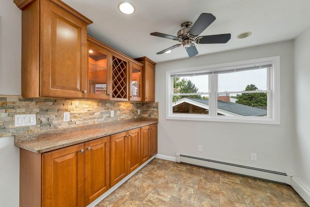 18 E Derry Road, Derry, NH 03038