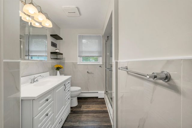 18 E Derry Road, Derry, NH 03038