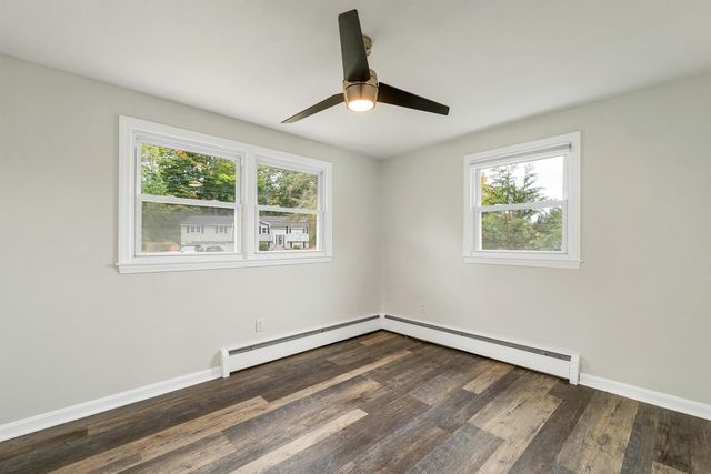 18 E Derry Road, Derry, NH 03038