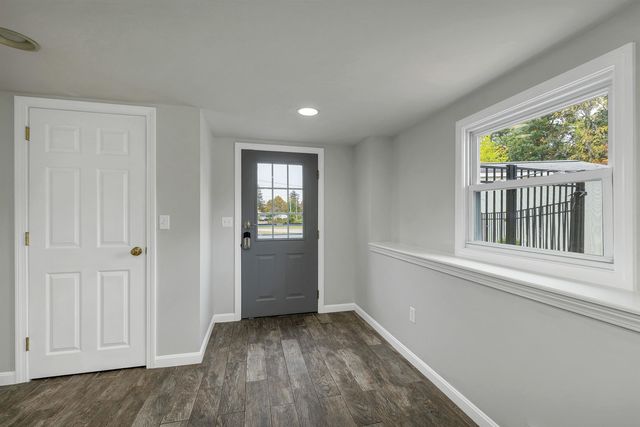 18 E Derry Road, Derry, NH 03038