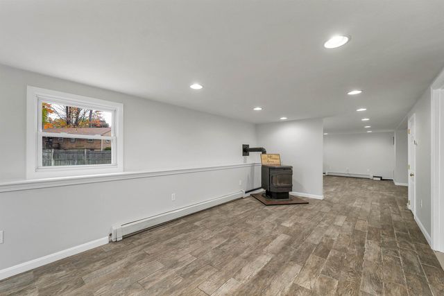 18 E Derry Road, Derry, NH 03038