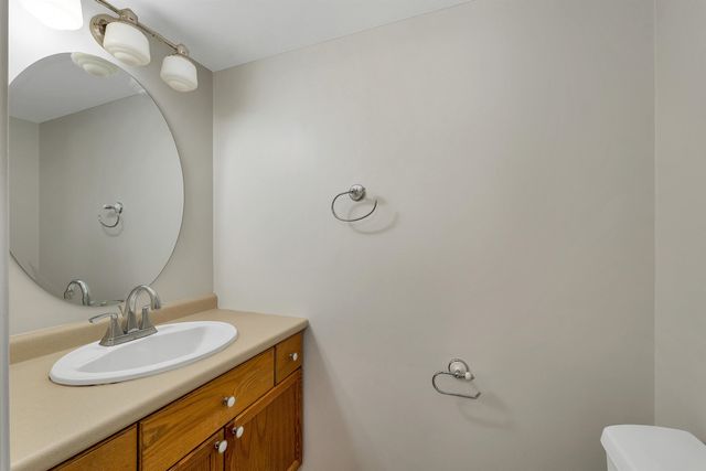 18 E Derry Road, Derry, NH 03038