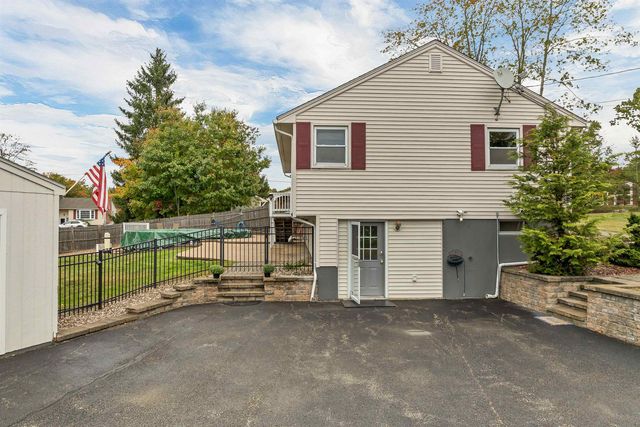 18 E Derry Road, Derry, NH 03038