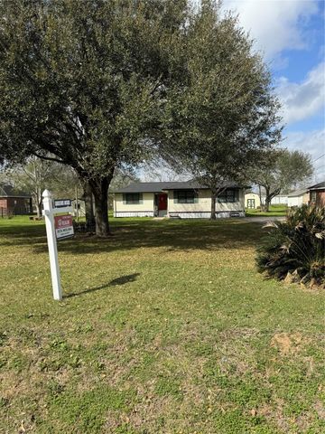 3518 Kansas, Fresno, TX 77545