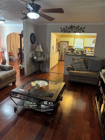 3518 Kansas, Fresno, TX 77545